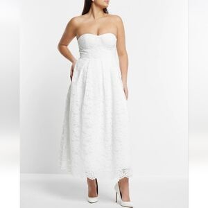 Elegant White Bridal Lace Strapless Sweetheart Dress Size 4